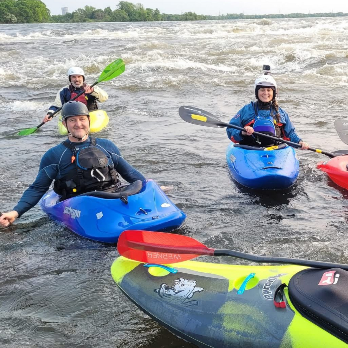 Cliniques de perfectionnement en kayak de rivière